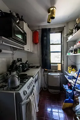 Rented by Gioia Realty | media 27