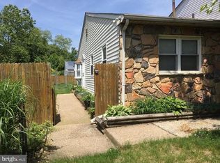 71 Colonial Square Pl, Lindenwold, NJ 08021