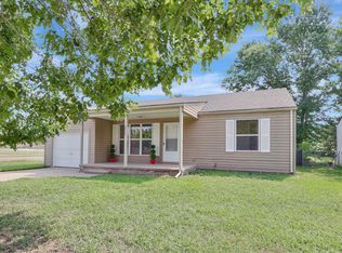 2002 S Poplar St, Wichita, KS 67211
