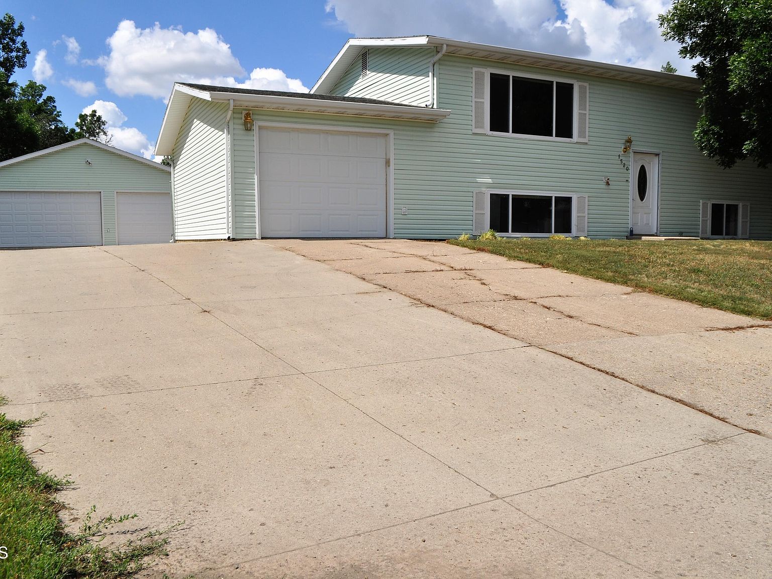 1520 E Blossom Dr, Menoken, ND 58558 Zillow