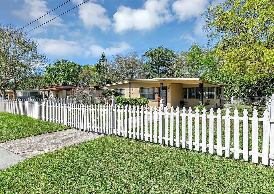1st image of 154 Country Club Cir