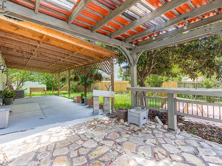 5702 Sunrise Laurel — Photo 35
