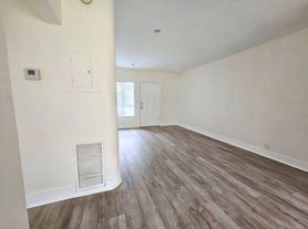 701 NE 16th Ave