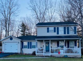 123 Panda Dr, Shady Spring, WV 25918