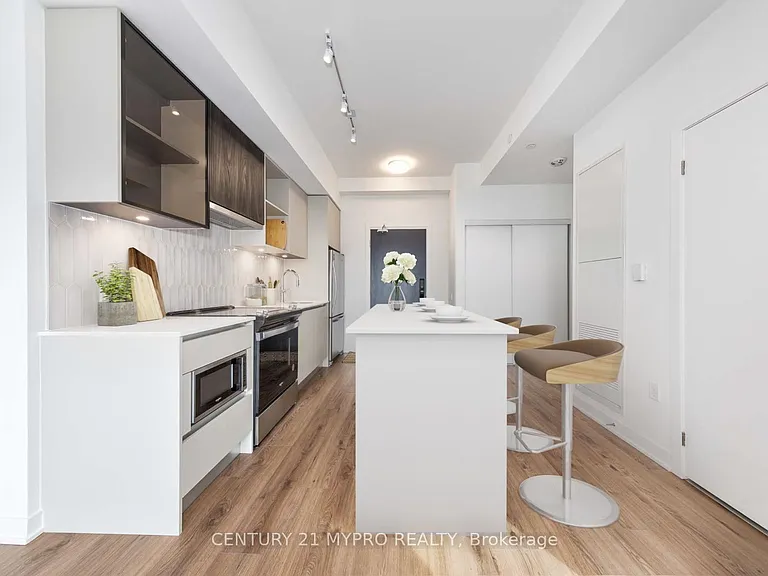 395 Dundas St W #Penthouse 02 — Photo 29