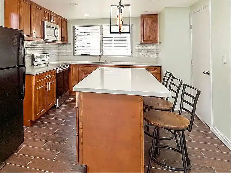 1st image of 851 Ala Lilikoi St APT 3