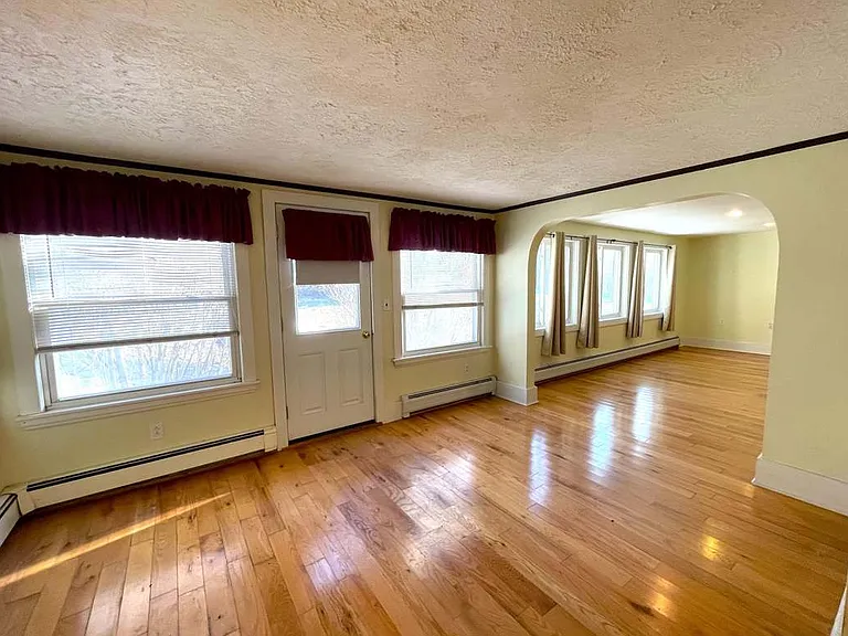 732 Highland Ave — Photo 17