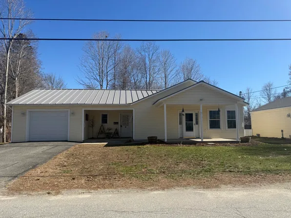 39 E Leavitt Street, Skowhegan, ME 04976