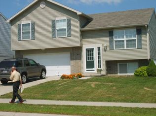 17702 Lillian St, Omaha, NE 68136