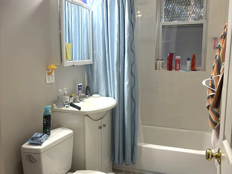 23 Lanark Rd #3 — Photo 9