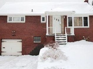 6910 Buchanan Ave, West Mifflin, PA 15122