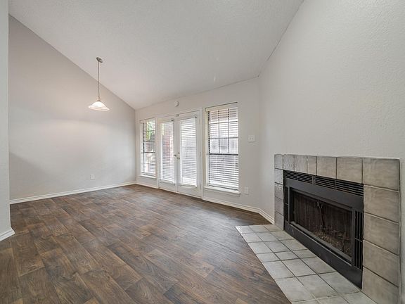 4th image of 3921 Dover Dr