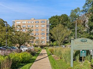 72 Pondfield Rd W APT 1G, Bronxville, NY 10708