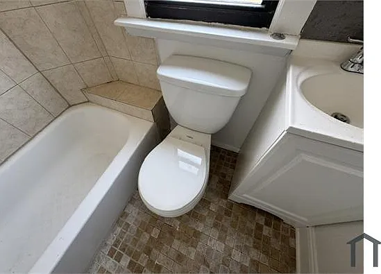 2 bed, $3,058 — Photo 2