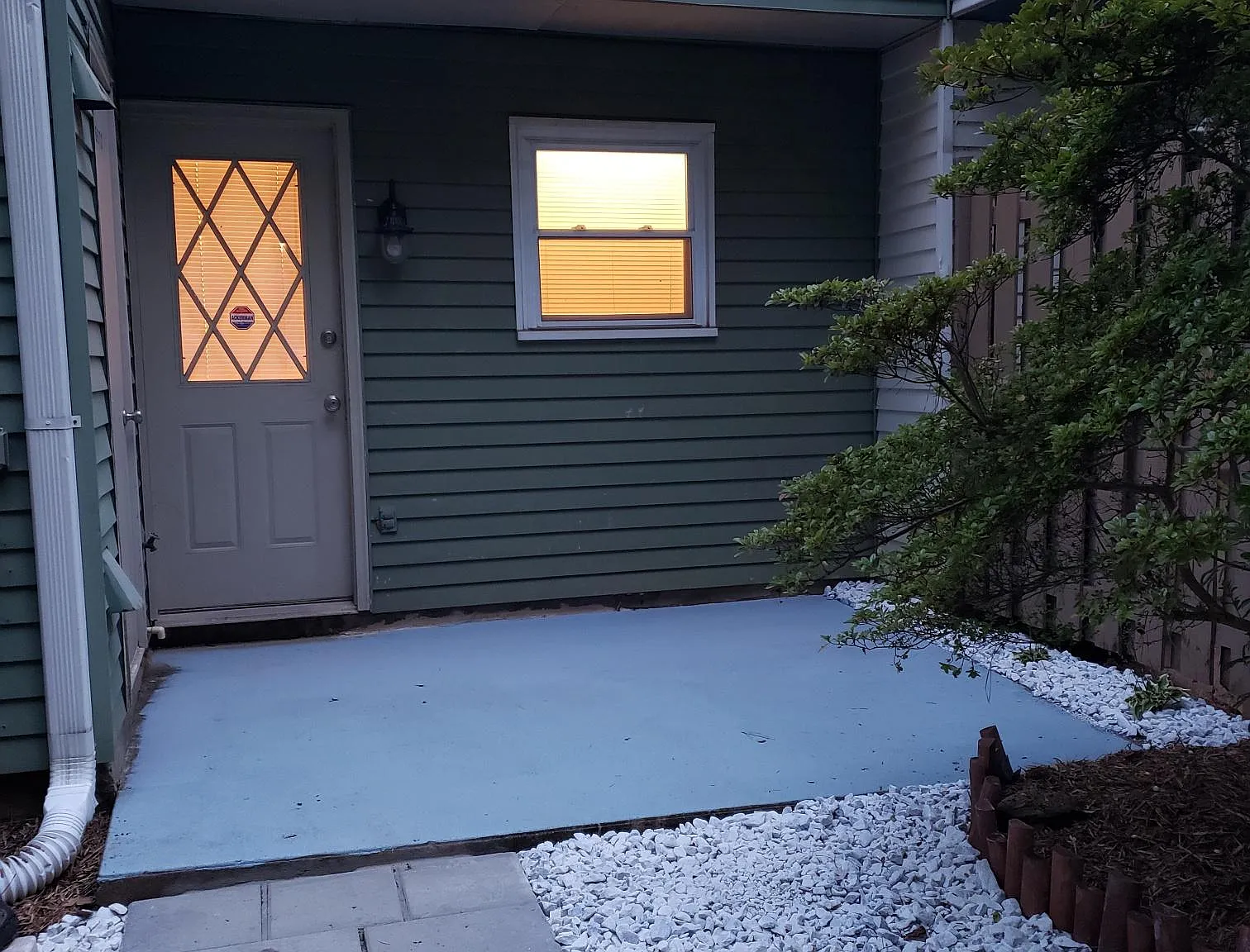 6673 Langtry Lane — Photo 3