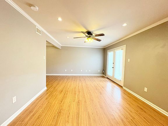 3rd image of 101 Wilbourn Blvd APT 303