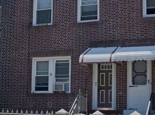 218A 32nd St, Brooklyn, NY 11232