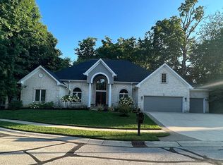 9451 Timber Crest Ln, Indianapolis, IN 46256