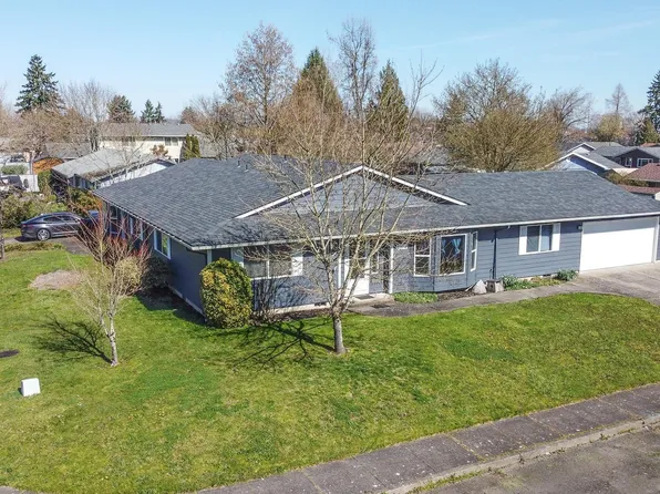 1320 Wildfang St, Independence, OR 97351