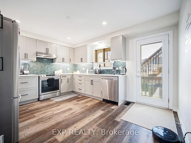 3320 Meadowgate Blvd #14 — Photo 13
