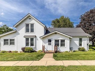 224 E Cowles St, Alma Center, WI 54611