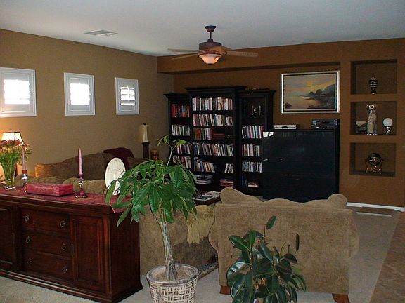 Beautifully Designed Family Room