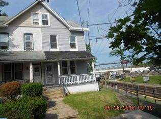 400 Holly Rd, Yeadon, PA 19050