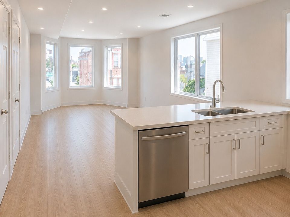 1st image of 7 Marshfield St #2