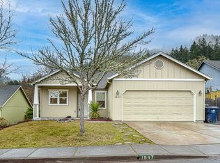 1847 S 61st St, Springfield, OR 97478