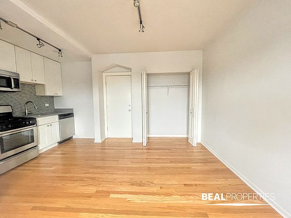 5th image of 2834 W Palmer St #2834306