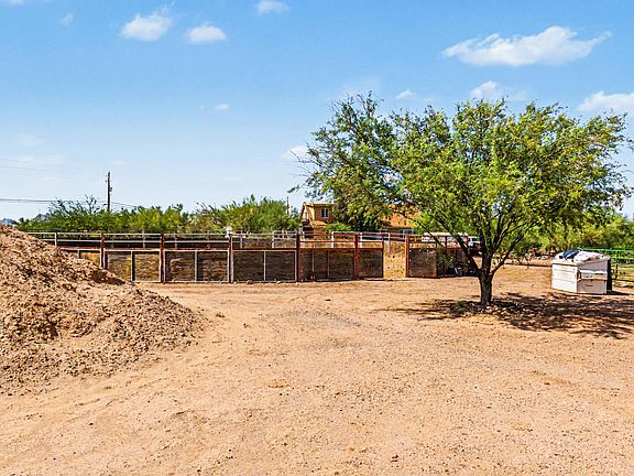 5th image of 319 S MULESHOE Road #016D