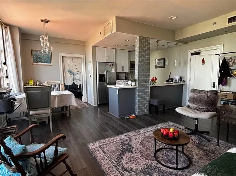 702 Ash St #404 — Photo 4