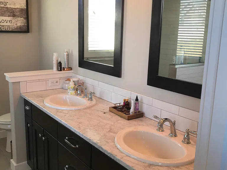 326 Brinley Ln — Photo 4
