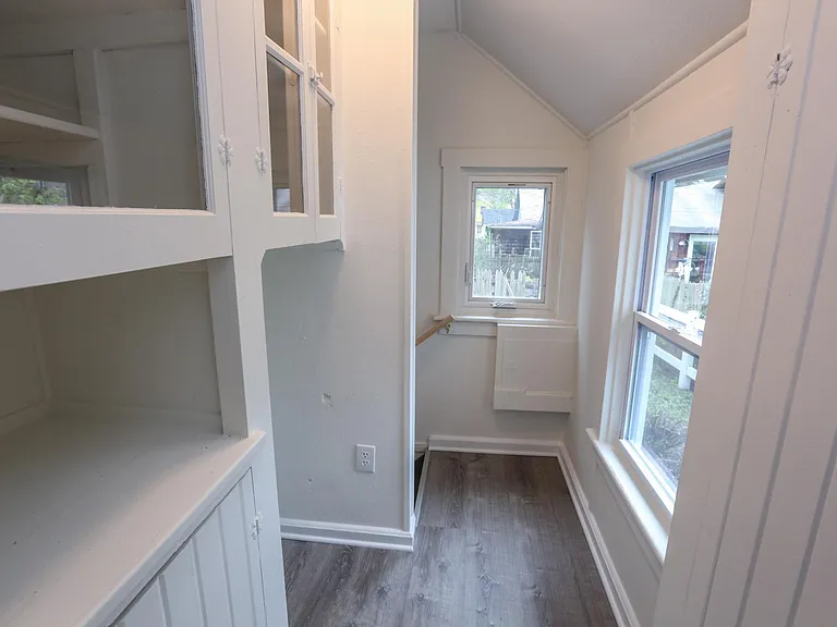 146 Benton St — Photo 21