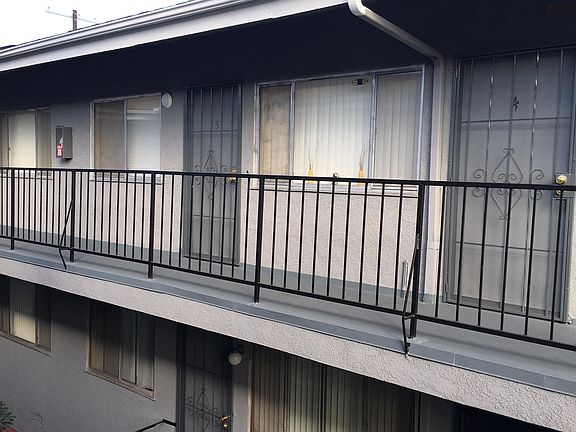 3rd image of 3423 W Florence Ave #5