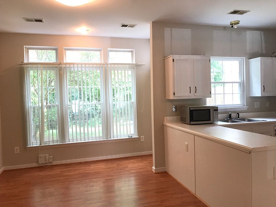 1st image of 9324 Silverbush Dr