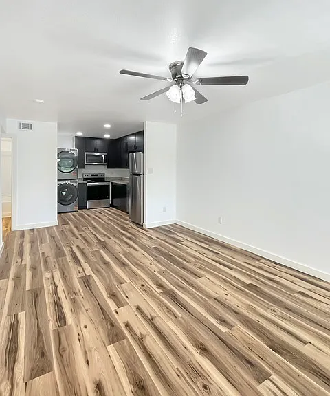 612 S Blue Mound Rd — Photo 3