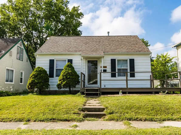 1145 Newton St, Waterloo, IA 50703