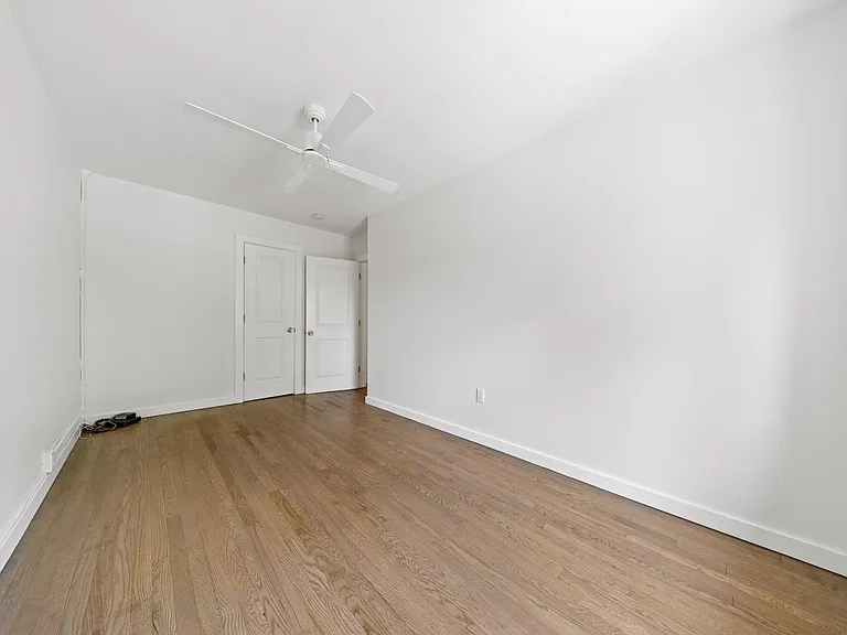 32 College St #2 — Photo 21
