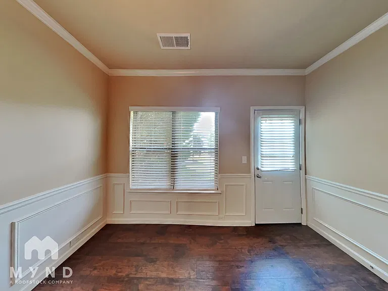 125 Tyre Dr — Photo 8