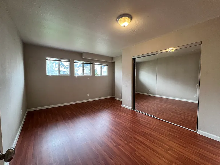 89 Lakeview Dr — Photo 6