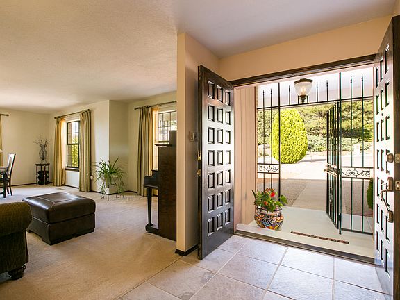 4th image of 13442 Desert Hills Pl NE