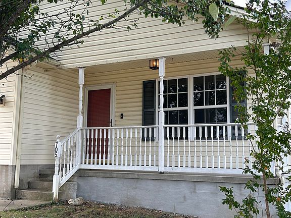 3rd image of 705 Peggy Branch Dr