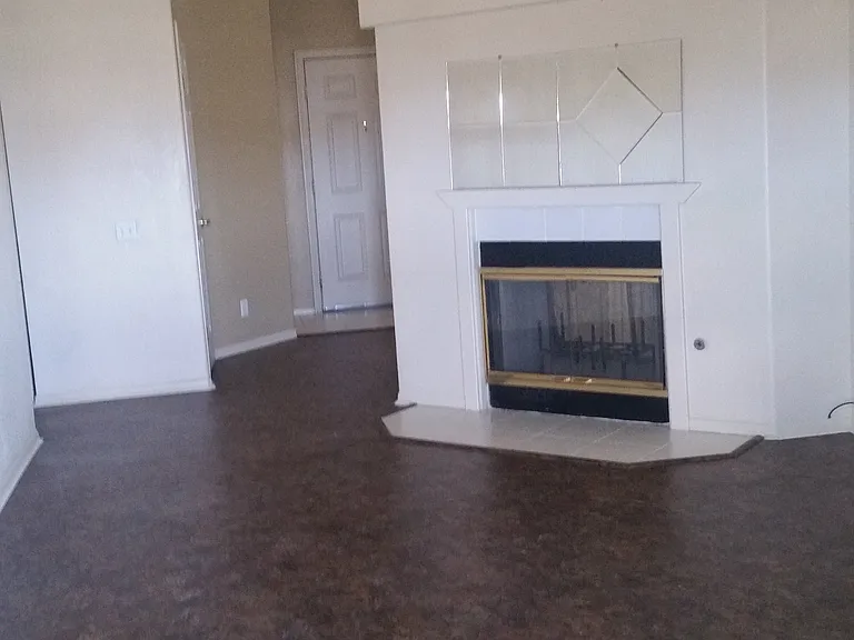 410 Tesoro Ln — Photo 11