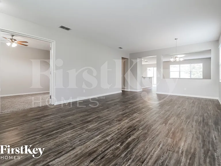 2796 Grassmoor Loop — Photo 2