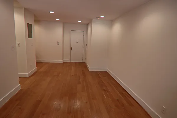 Rented by PMG Real Estate  | media 23