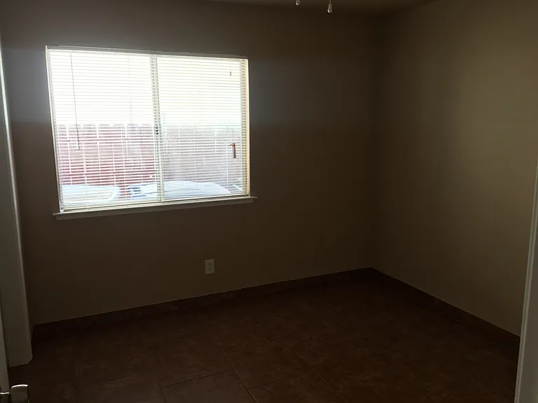 4296 W Yale Ave — Photo 9