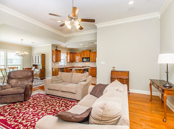 4th image of 37437 Mill Park Ave