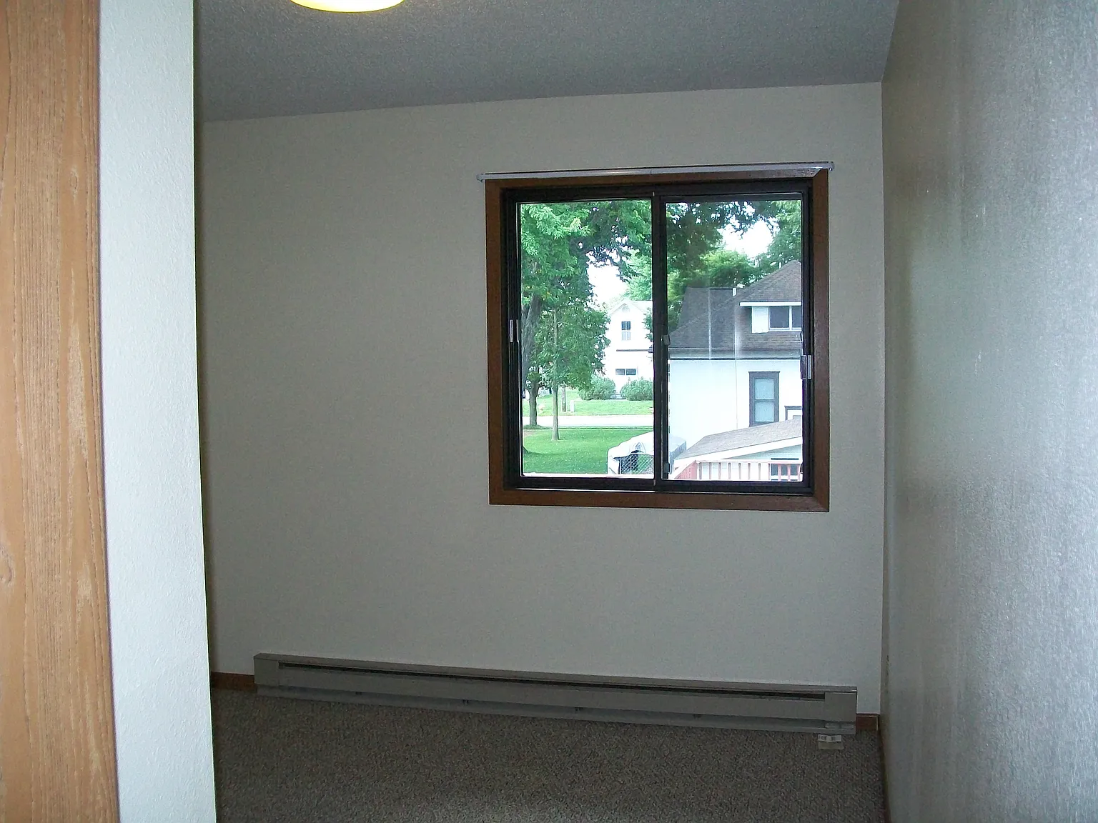1 bed, 650 sqft, $700 — Photo 4