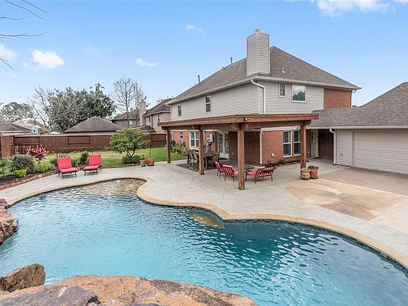 2nd image of 6903 Little Redwood Dr